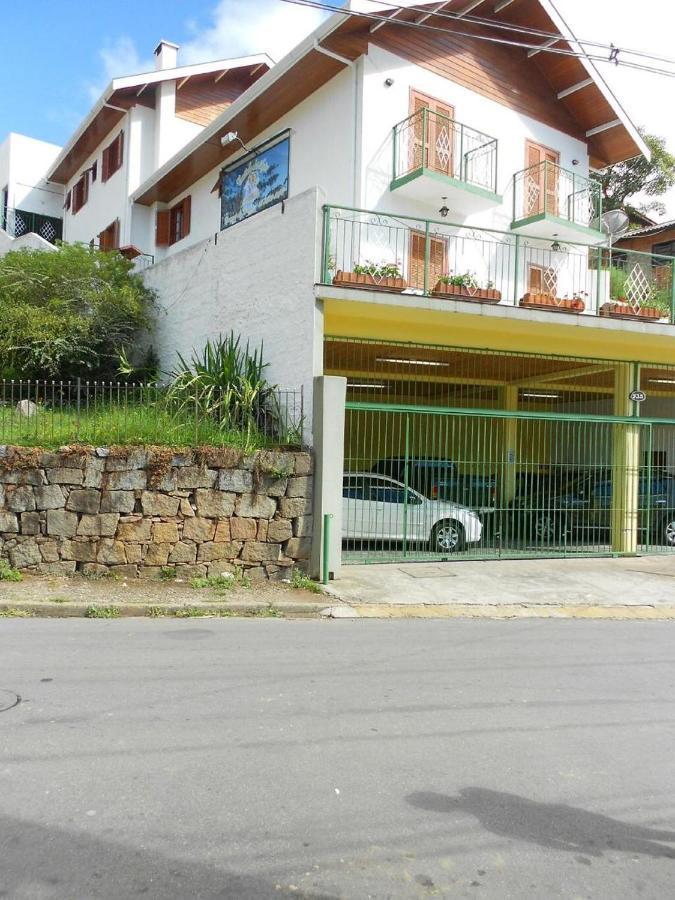 Pensão Monte Suico Campos do Jordão